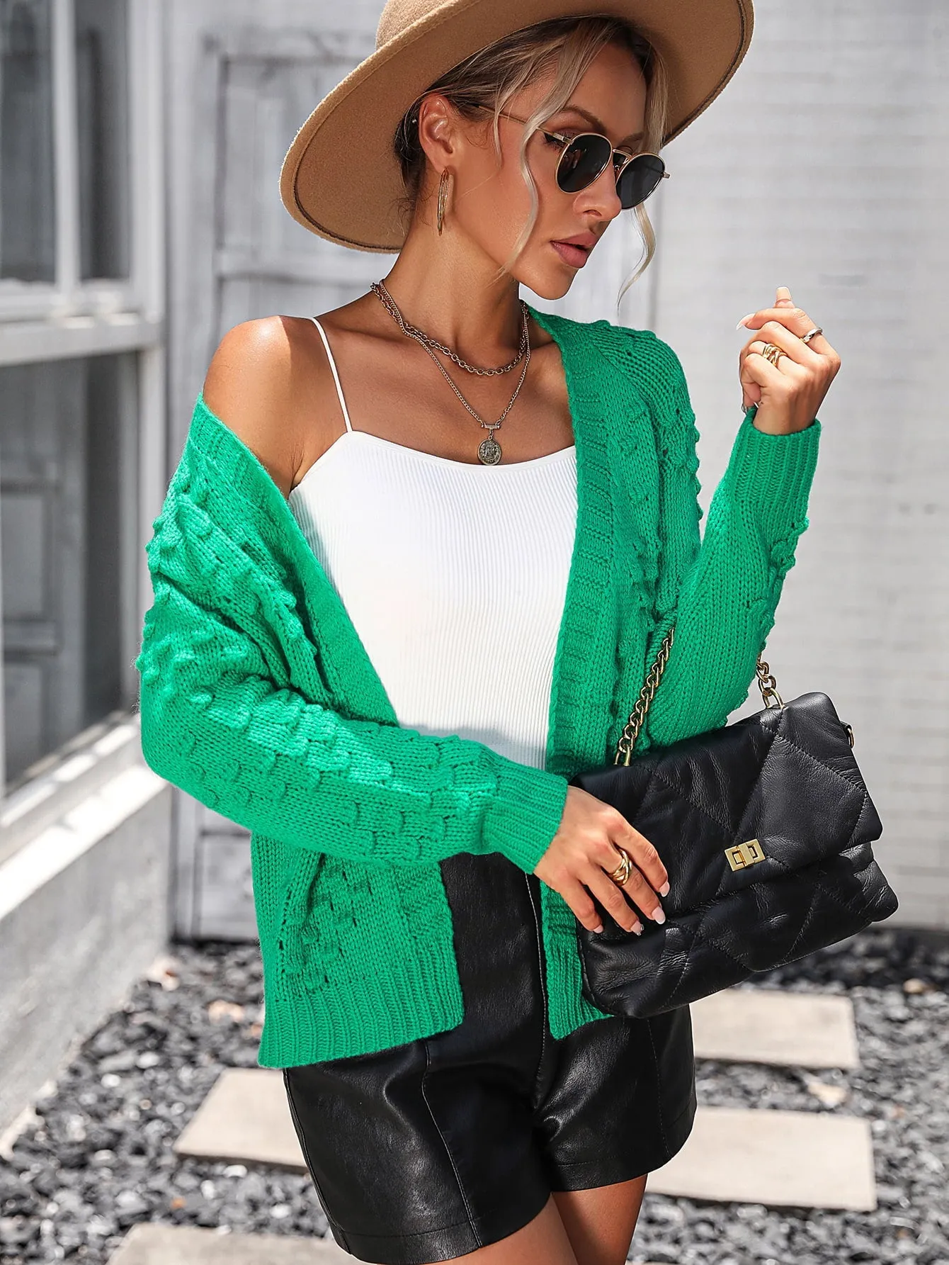Casual Chic: Women's Knit Cardigan - Sweater with Embroidery