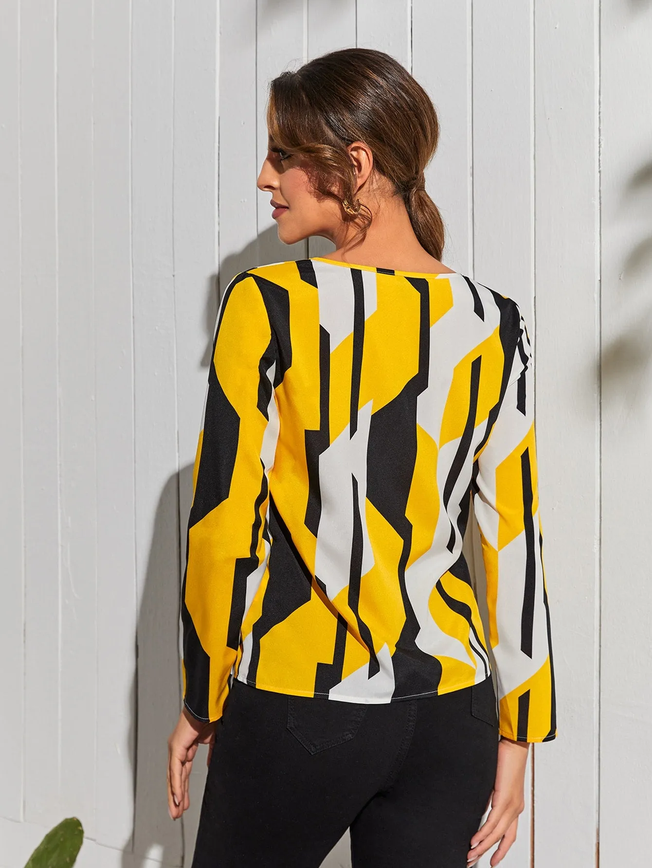 Elegant Geometric Long Sleeve Notched Regular Blouse