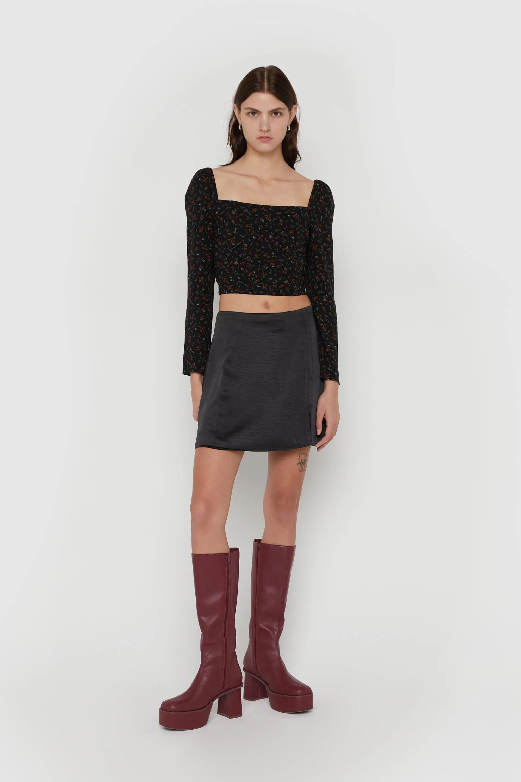 FLORAL SQUARE NECK BLOUSE
